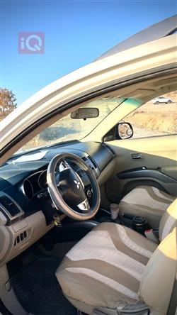 میتسوبیشی ئاوتلاندەر